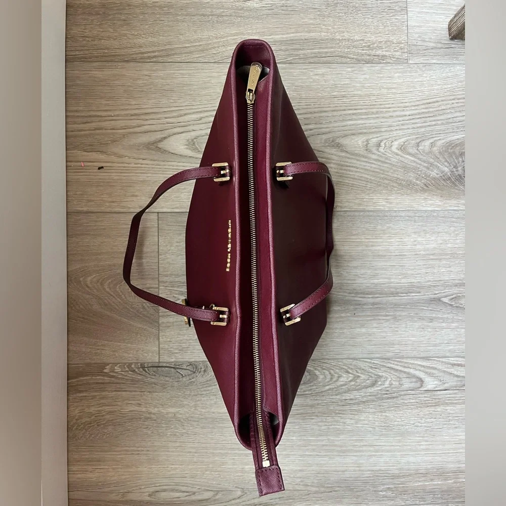 Michael Kors Jet Set Travel Large Saffiano Tote
